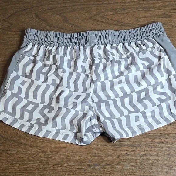 Adidas AeroReady Athletic Shorts, All Over Print, Grey/White, Womens Size Medium - Picture 4 of 6